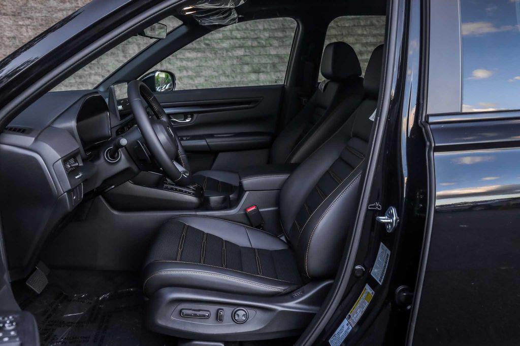 new 2026 Honda CR-V Hybrid car, priced at $40,675