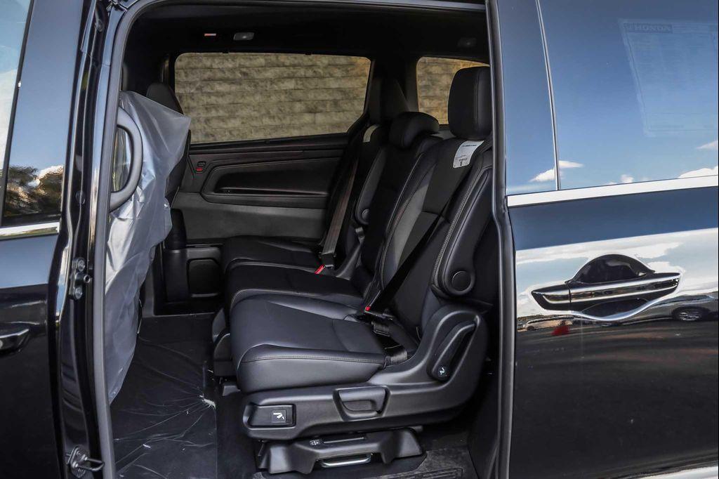 new 2026 Honda Odyssey car, priced at $45,125
