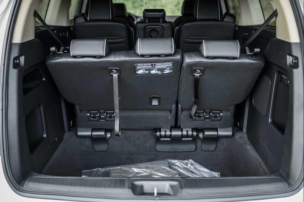 new 2026 Honda Odyssey car, priced at $52,350