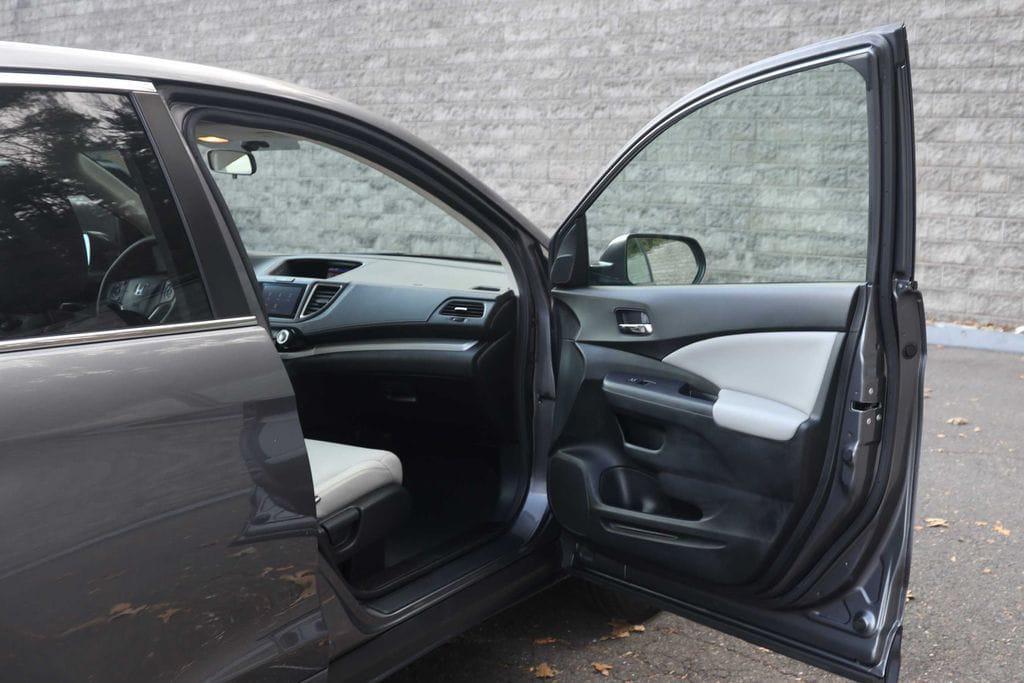 used 2016 Honda CR-V car, priced at $15,900