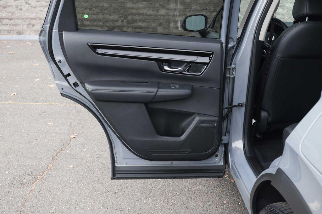 used 2024 Honda CR-V car, priced at $31,900