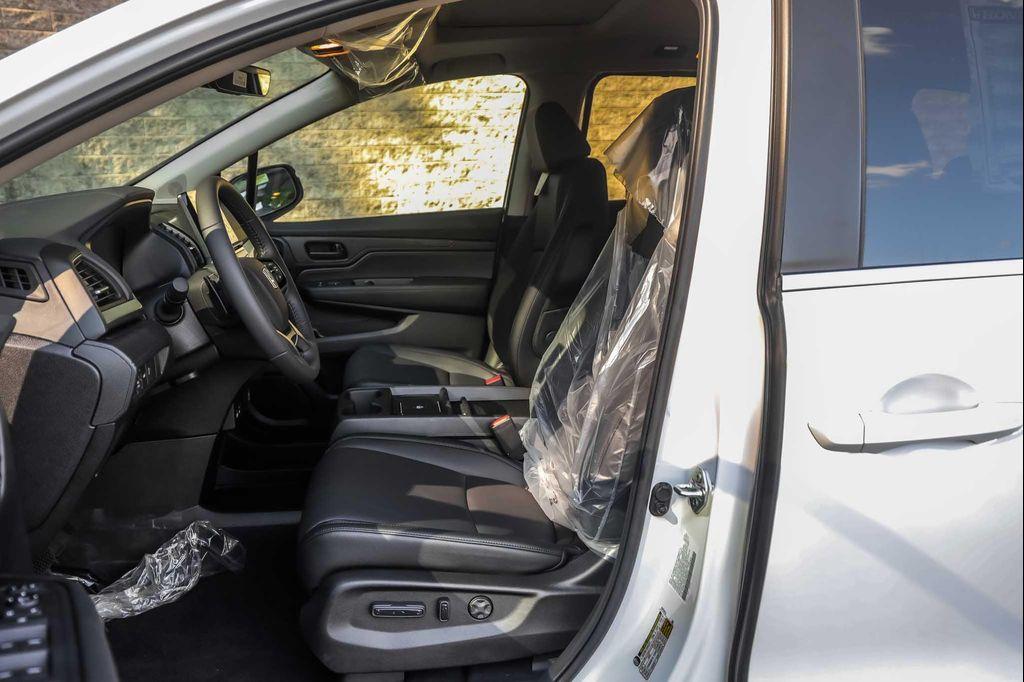 new 2026 Honda Odyssey car, priced at $43,495