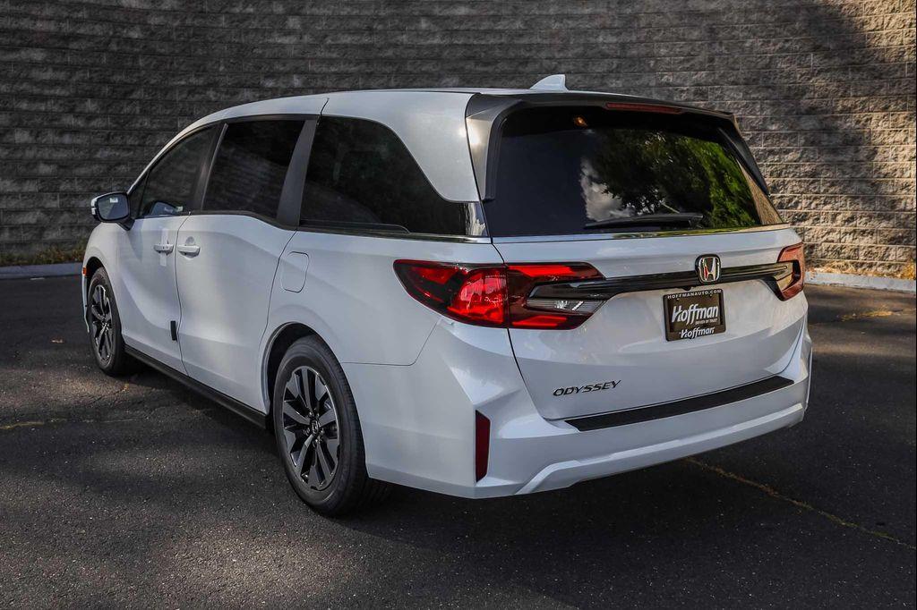 new 2026 Honda Odyssey car, priced at $43,495