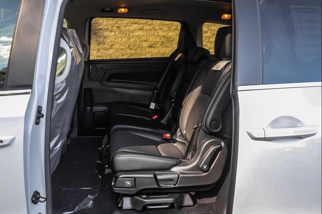 new 2026 Honda Odyssey car, priced at $43,495