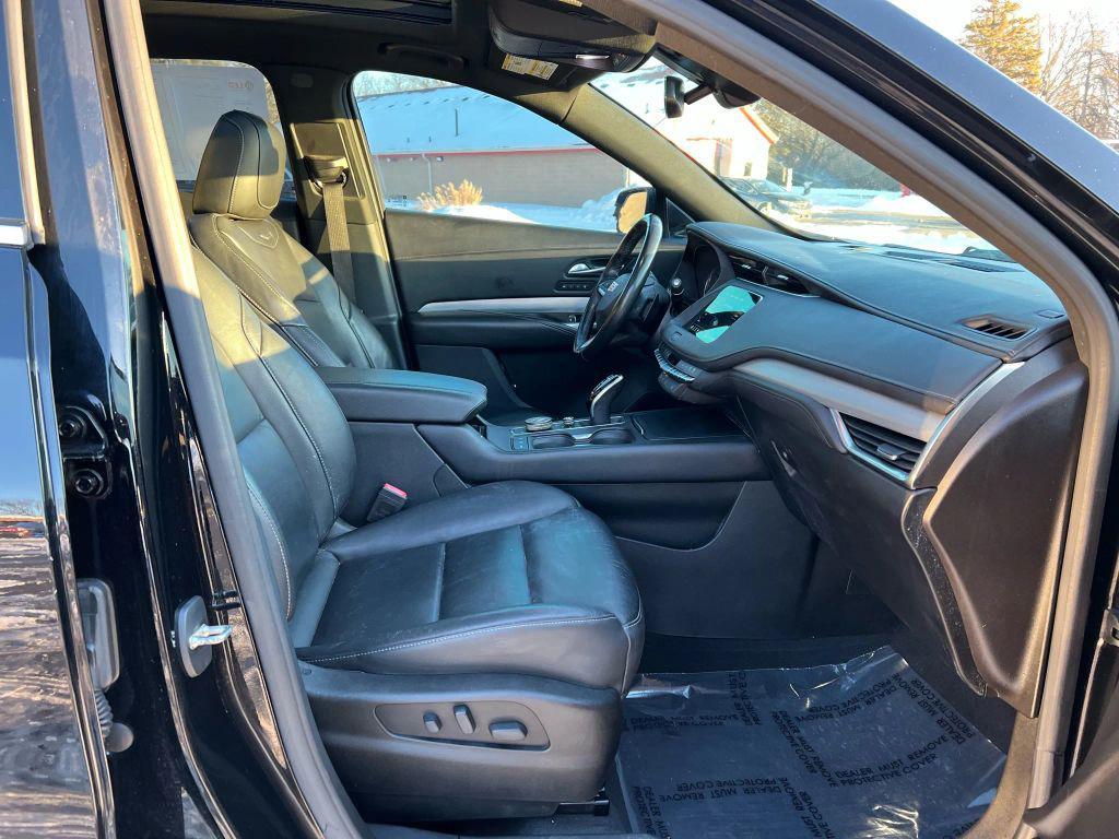 used 2021 Cadillac XT4 car, priced at $17,975