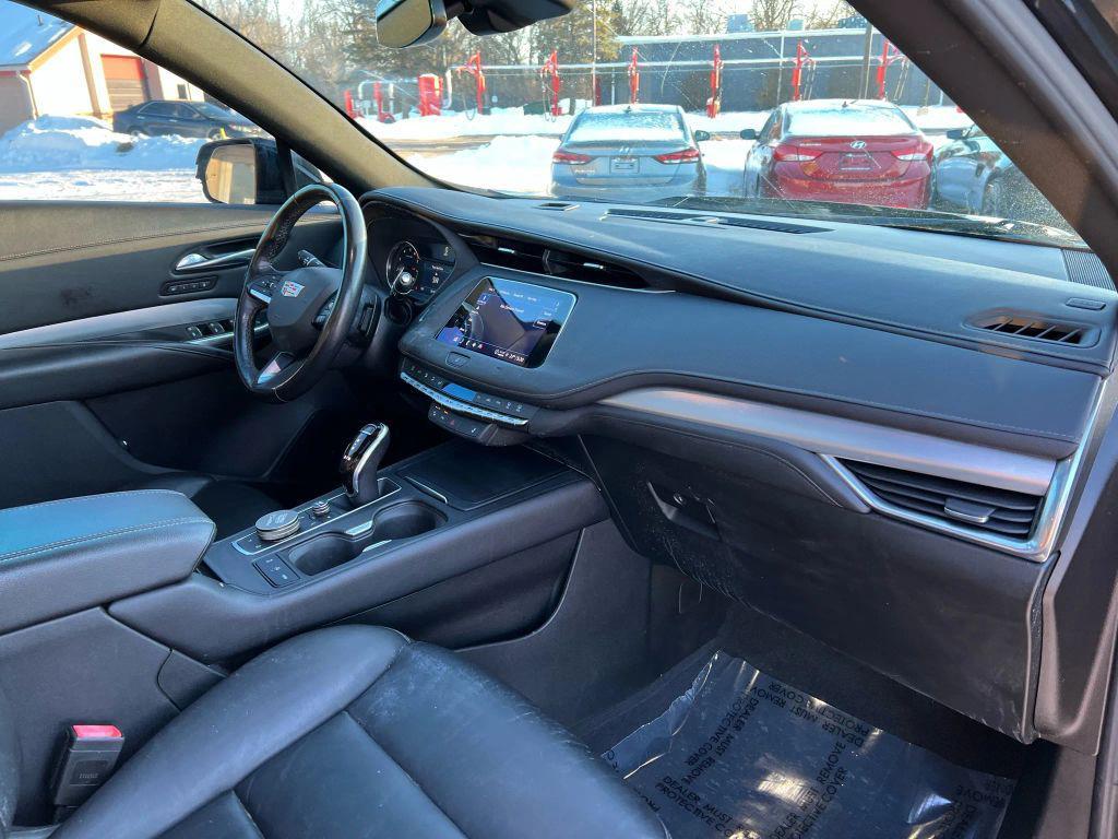 used 2021 Cadillac XT4 car, priced at $17,975
