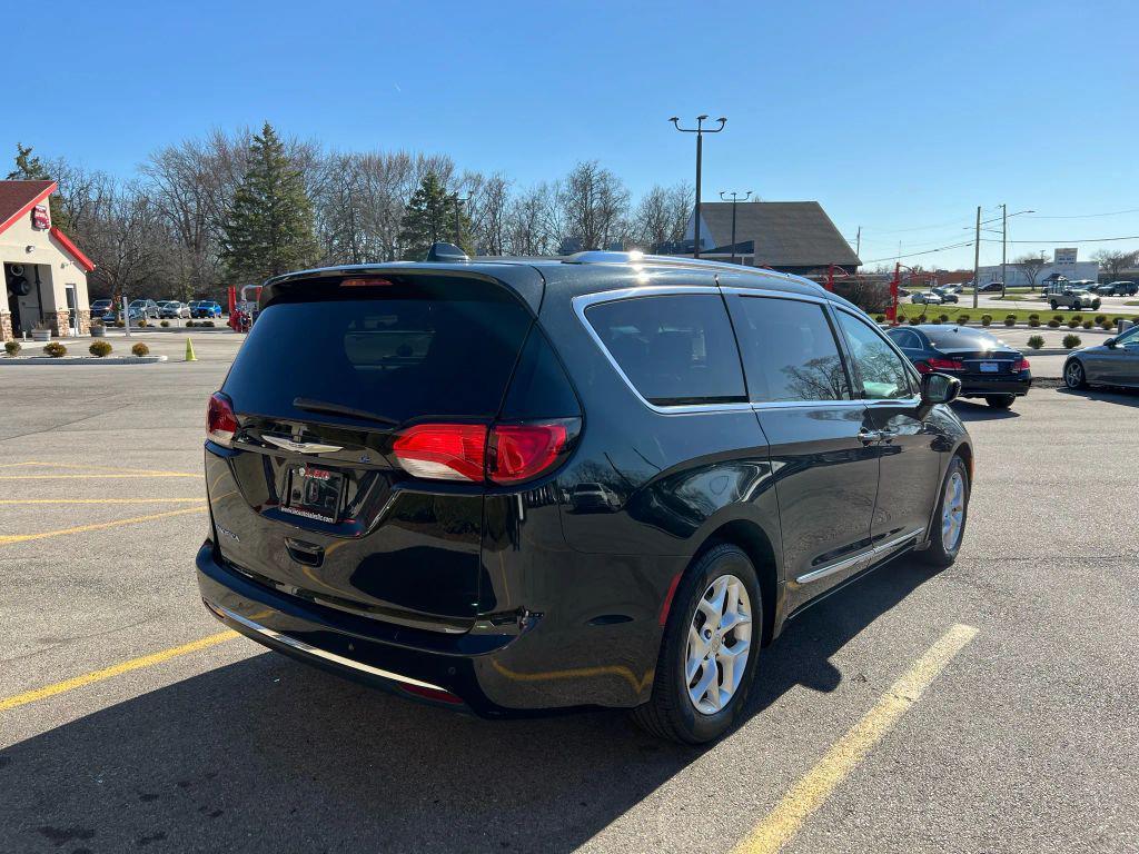 used 2017 Chrysler Pacifica car, priced at $11,975