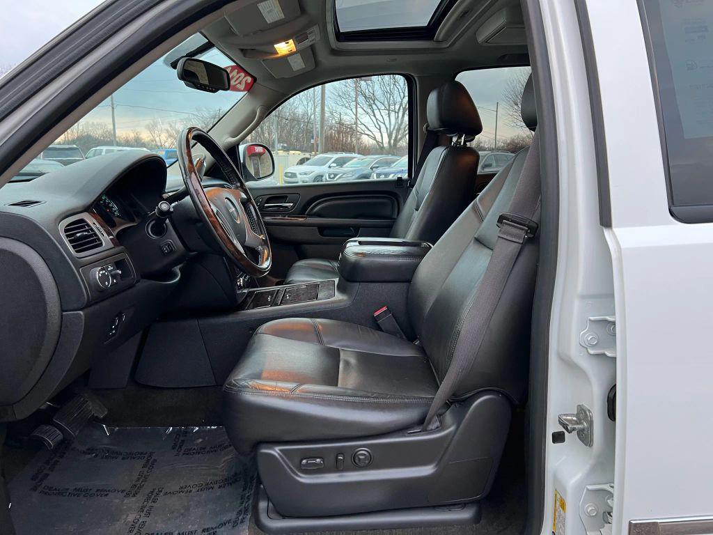 used 2014 GMC Yukon XL car, priced at $14,975