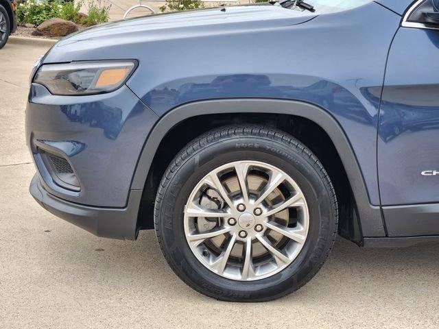 used 2020 Jeep Cherokee car, priced at $18,024