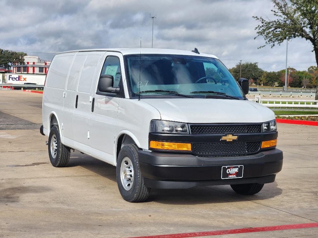 new 2025 Chevrolet Express 2500 car, priced at $42,720