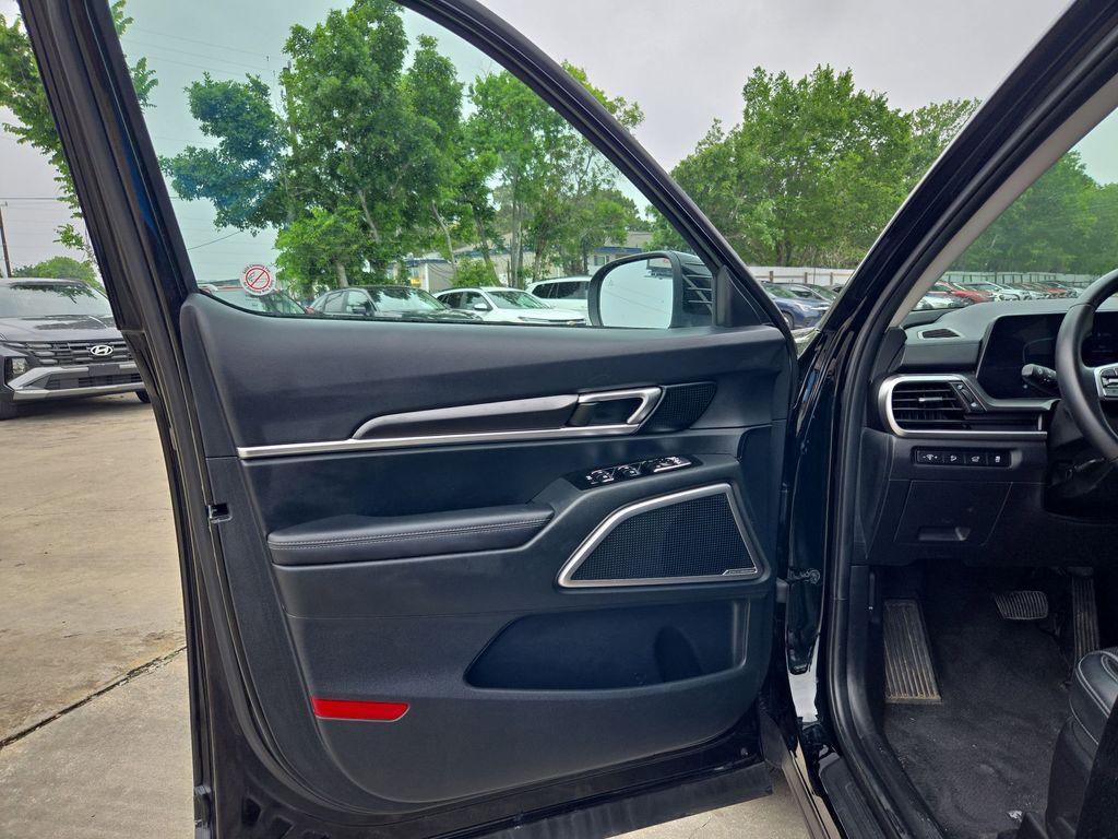 used 2025 Kia Telluride car, priced at $31,489