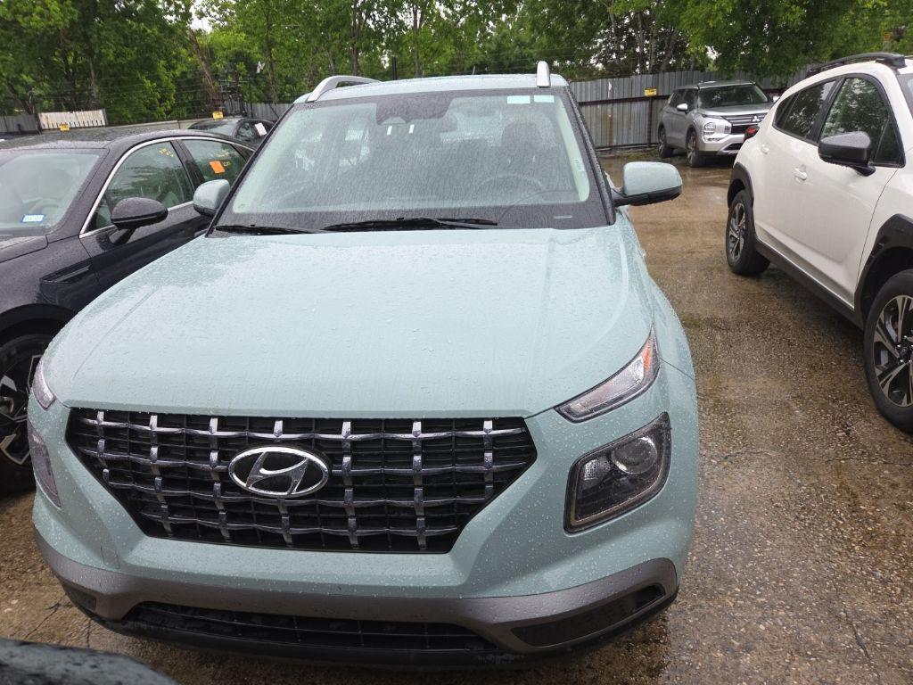 used 2025 Hyundai Venue car, priced at $18,479
