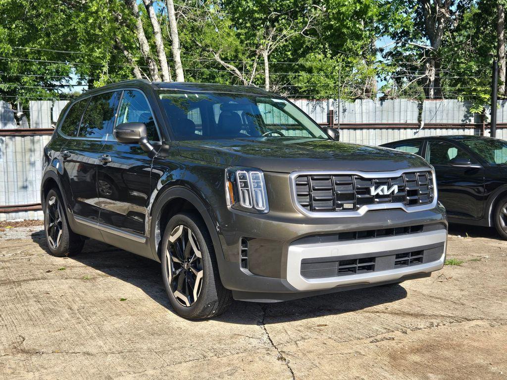 used 2025 Kia Telluride car, priced at $31,999