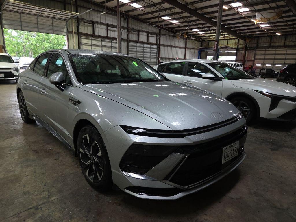 used 2025 Hyundai Sonata car, priced at $20,699