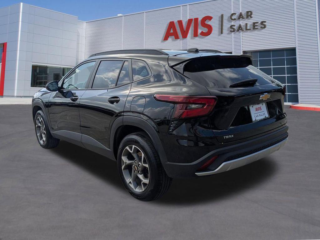 used 2025 Chevrolet Trax car, priced at $19,099