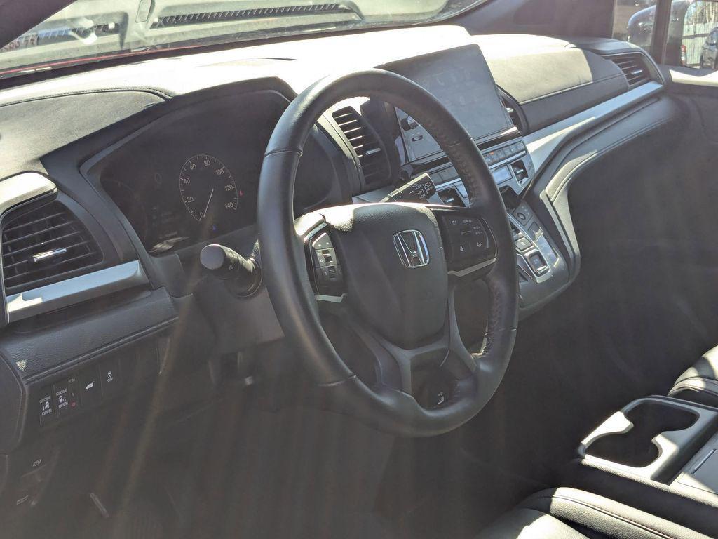 used 2025 Honda Odyssey car, priced at $35,459