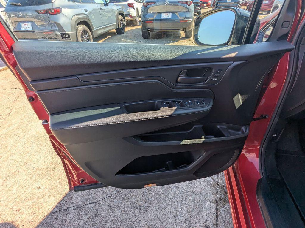 used 2025 Honda Odyssey car, priced at $35,459