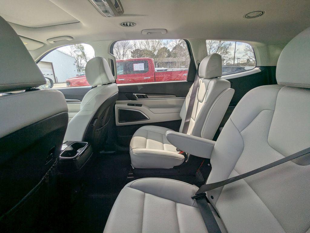 used 2025 Kia Telluride car, priced at $35,799
