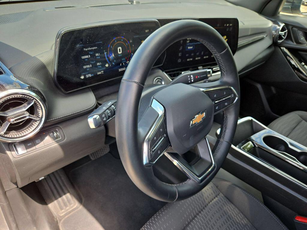 used 2025 Chevrolet Equinox car, priced at $24,624