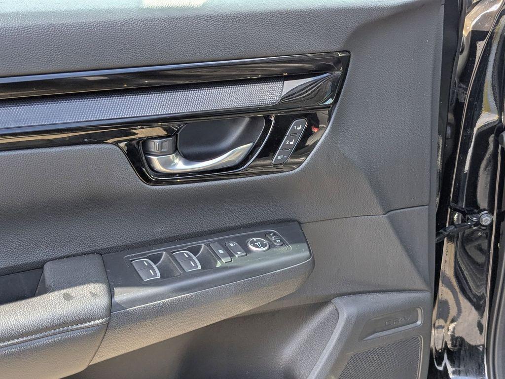 used 2025 Honda CR-V car, priced at $31,499
