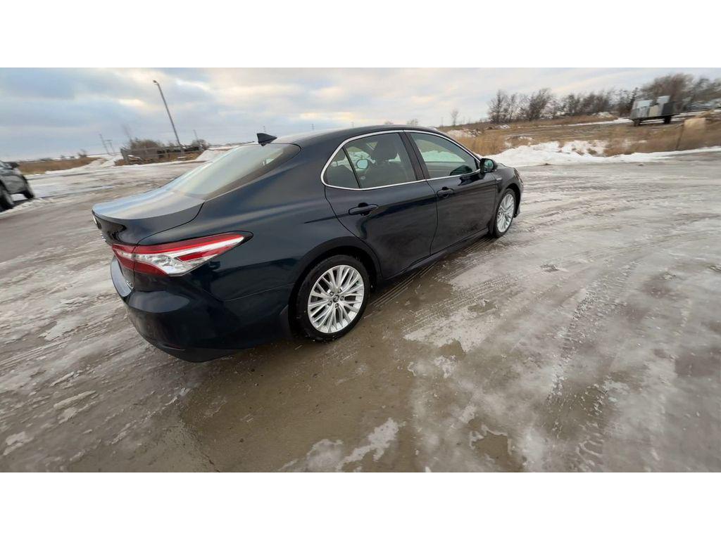 used 2020 Toyota Camry Hybrid car, priced at $20,495