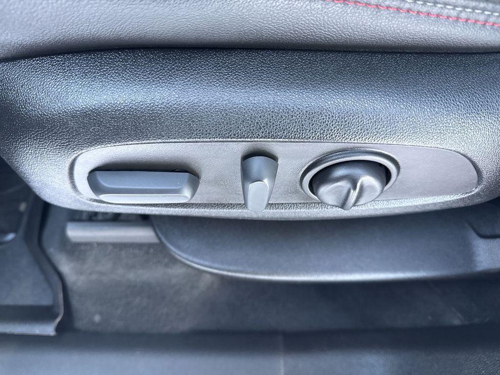 used 2022 Chevrolet Traverse car, priced at $32,494