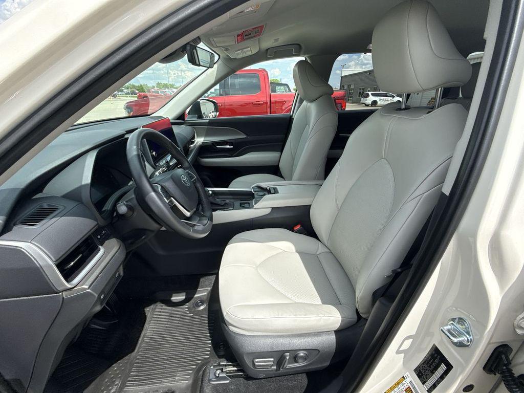 used 2024 Toyota Grand Highlander car, priced at $44,591