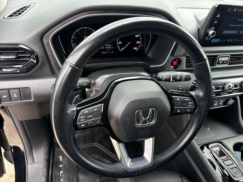 used 2025 Honda Pilot car, priced at $36,392