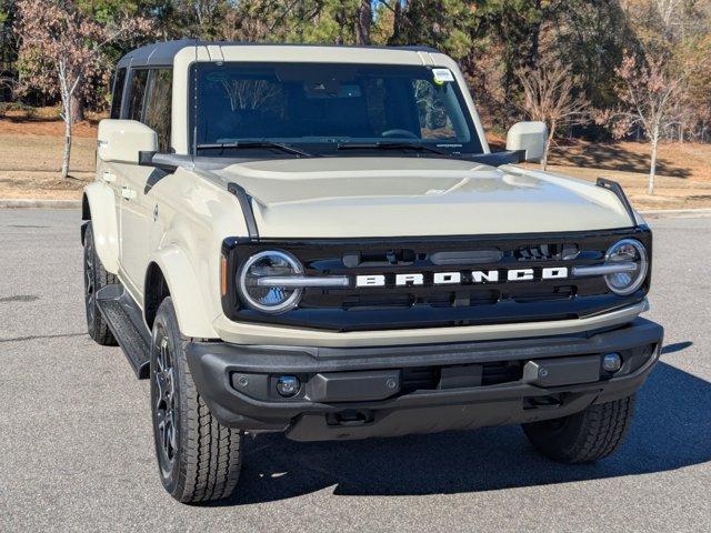 new 2025 Ford Bronco car, priced at $49,577