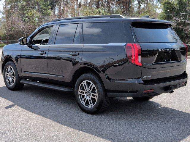 used 2025 Ford Expedition car, priced at $56,266