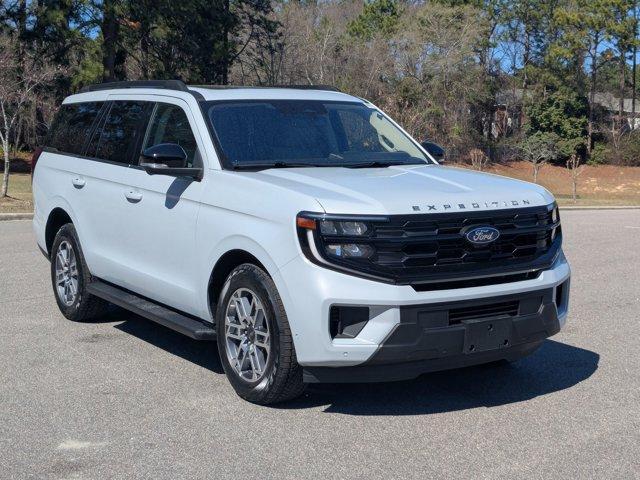 used 2025 Ford Expedition car, priced at $61,134