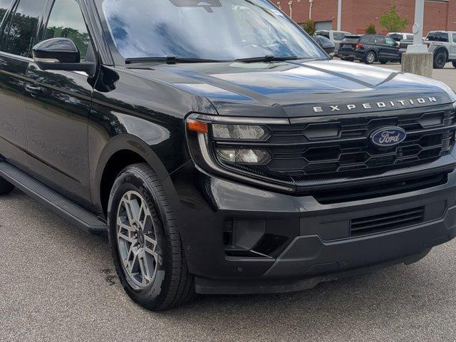 used 2025 Ford Expedition Max car, priced at $56,095