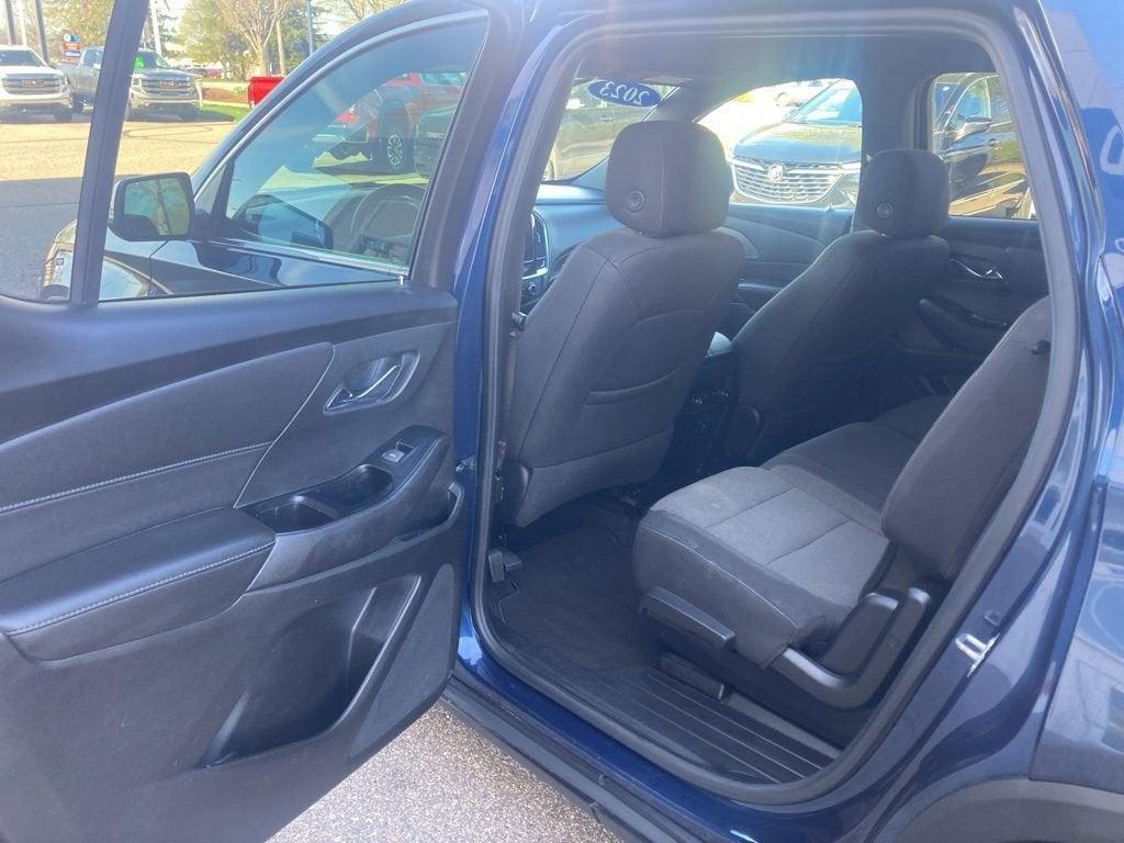 used 2023 Chevrolet Traverse car, priced at $22,995