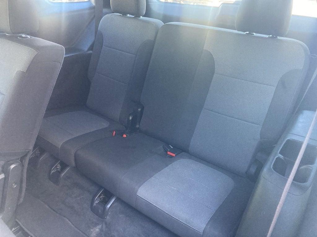 used 2023 Chevrolet Traverse car, priced at $22,995