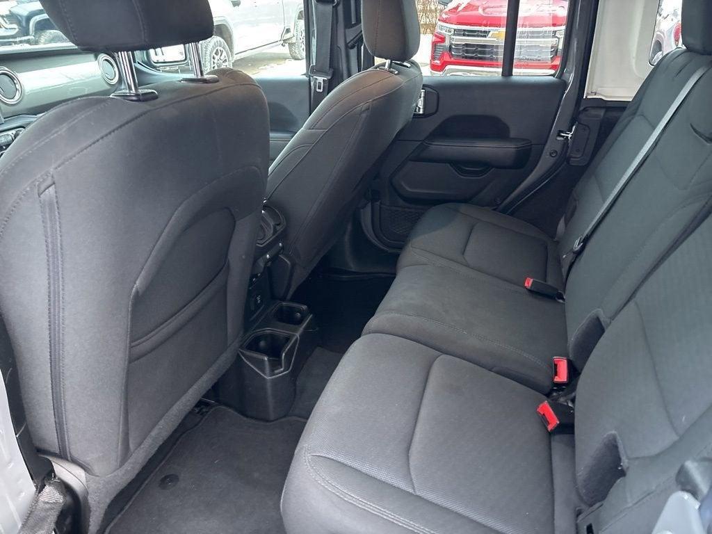 used 2022 Jeep Wrangler Unlimited car, priced at $31,385