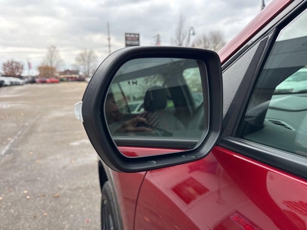 used 2025 Chevrolet Traverse car, priced at $50,995