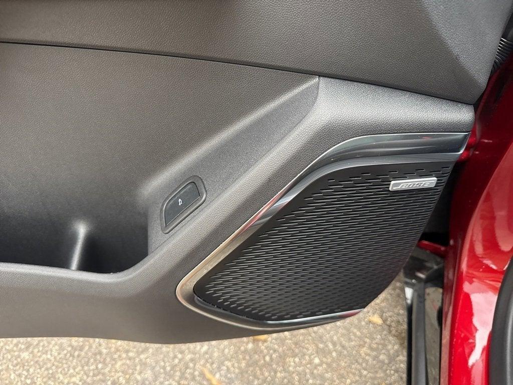 used 2025 Chevrolet Traverse car, priced at $50,995