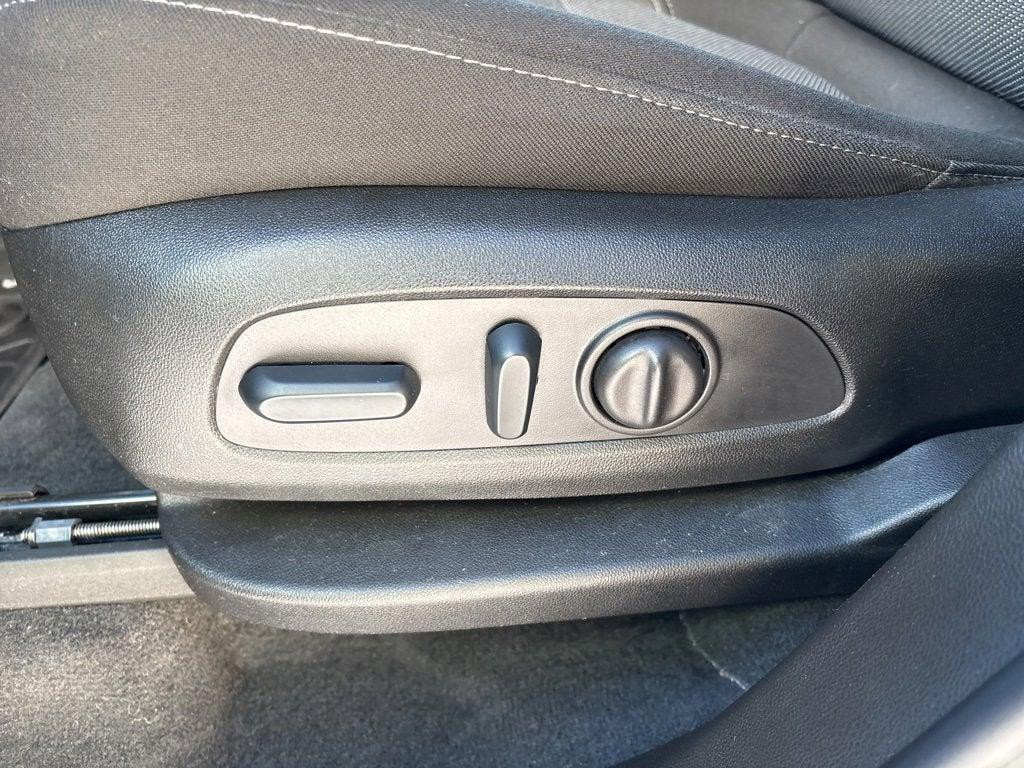 used 2023 Chevrolet Traverse car, priced at $28,995