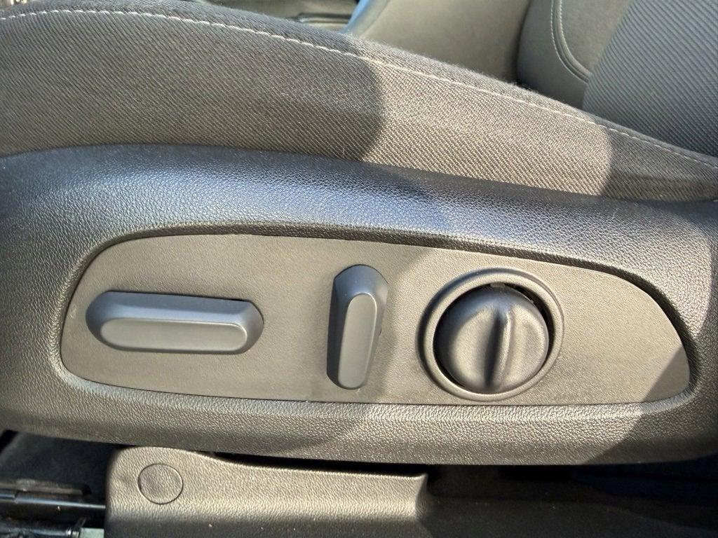 used 2022 Chevrolet Traverse car, priced at $25,490