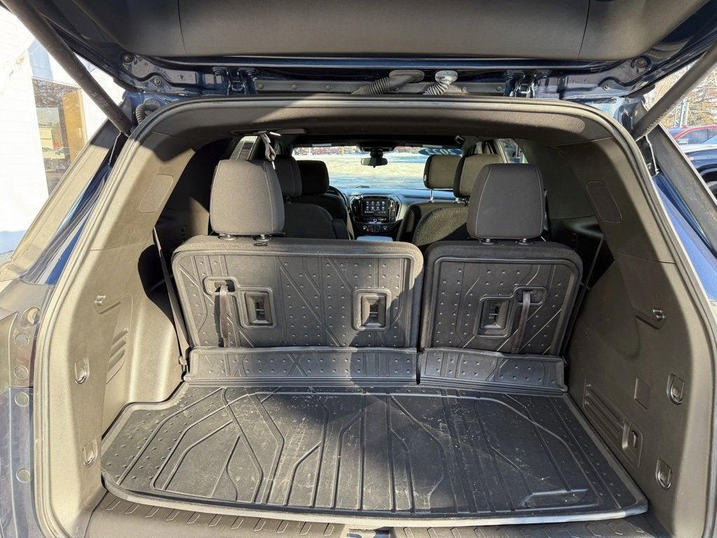 used 2022 Chevrolet Traverse car, priced at $25,490