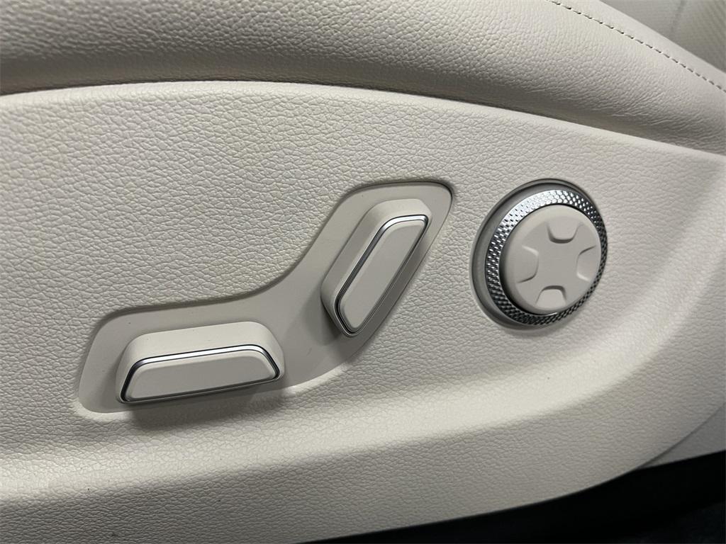 new 2025 Genesis GV80 car, priced at $62,269