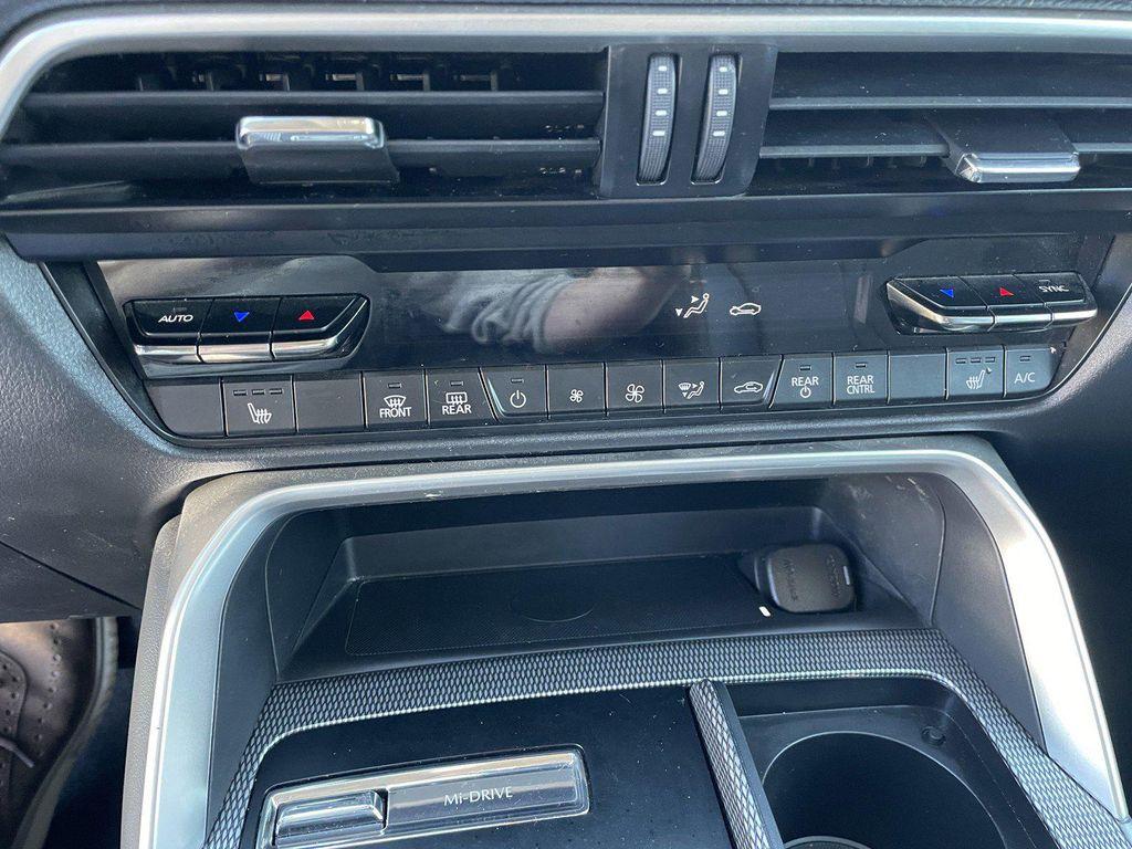 used 2025 Mazda CX-70 car, priced at $28,300