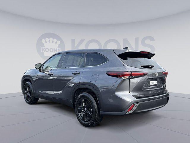 used 2024 Toyota Highlander car, priced at $32,500