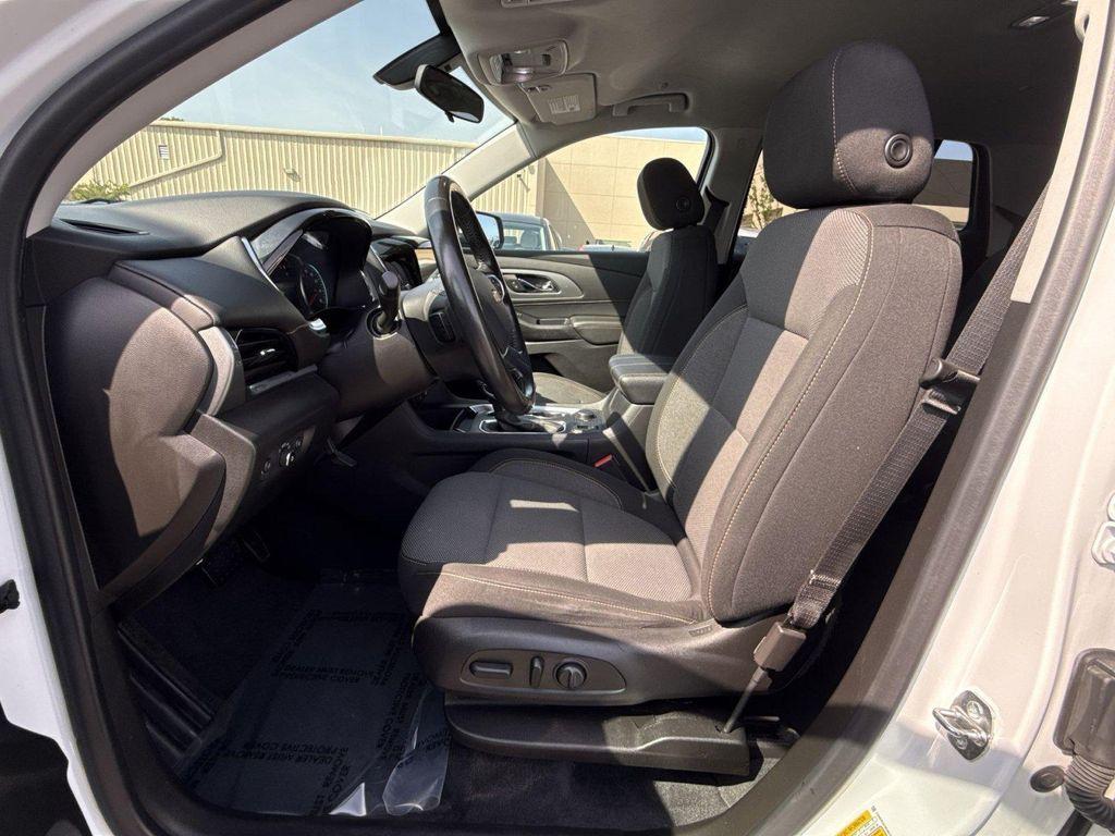 used 2021 Chevrolet Traverse car, priced at $19,895