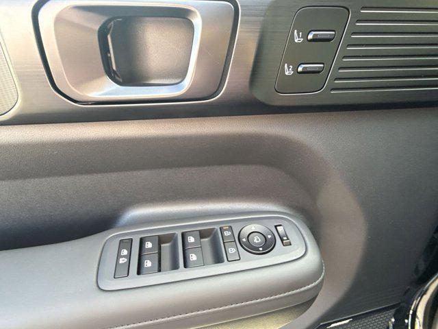 new 2026 Hyundai SANTA FE HEV car, priced at $45,079