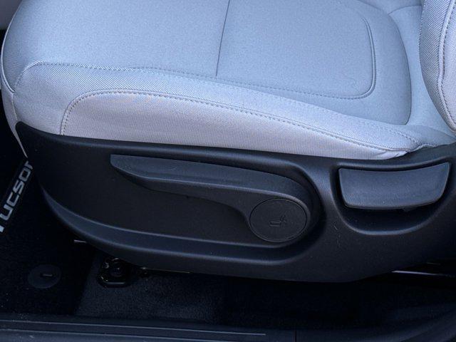 new 2026 Hyundai TUCSON Hybrid car, priced at $30,358