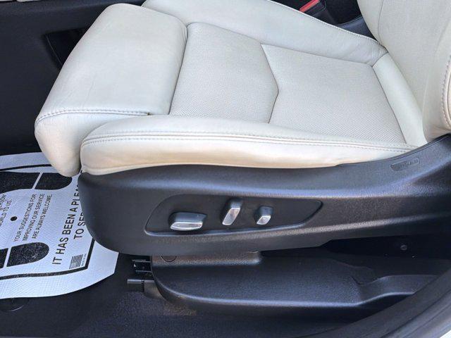 used 2017 Cadillac XT5 car, priced at $14,000