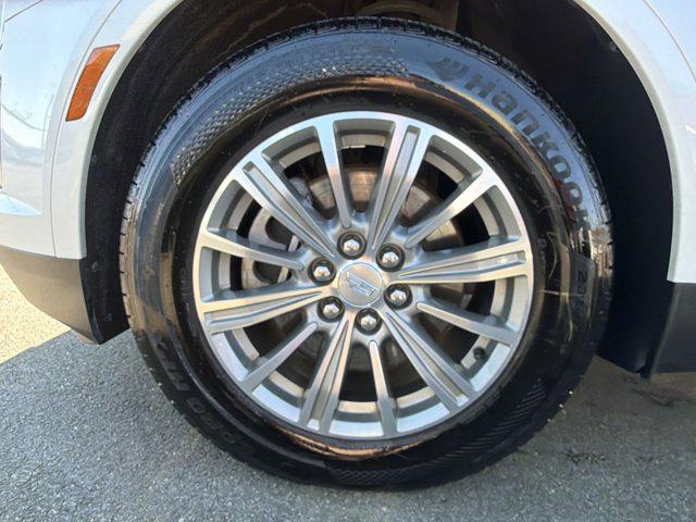 used 2017 Cadillac XT5 car, priced at $14,000