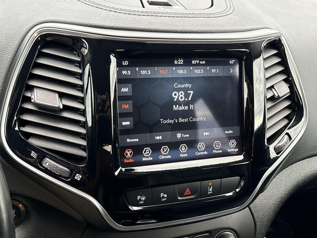 used 2021 Jeep Cherokee car, priced at $20,495