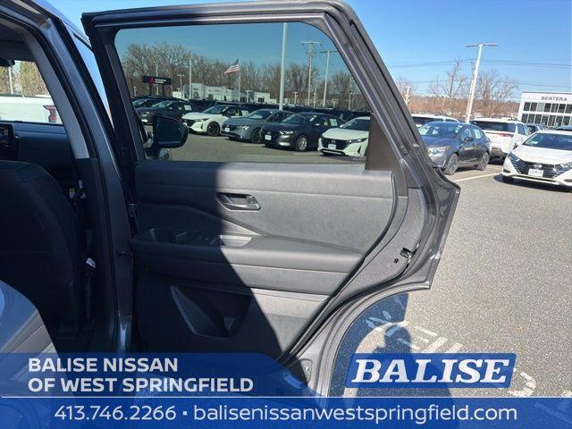 new 2026 Nissan Pathfinder car, priced at $38,919